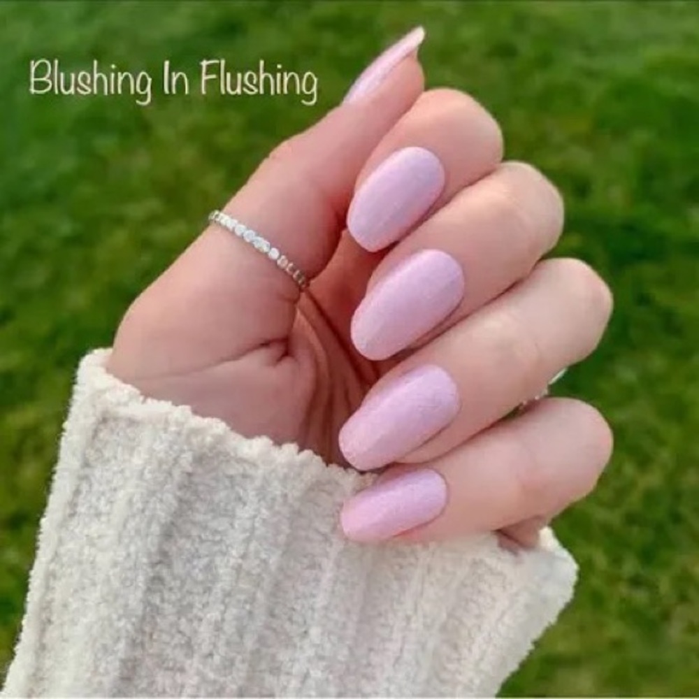 🌸Sale:3/$30🌸Color Street Nail strips. Shade: Blushing in Flushing.NWT.